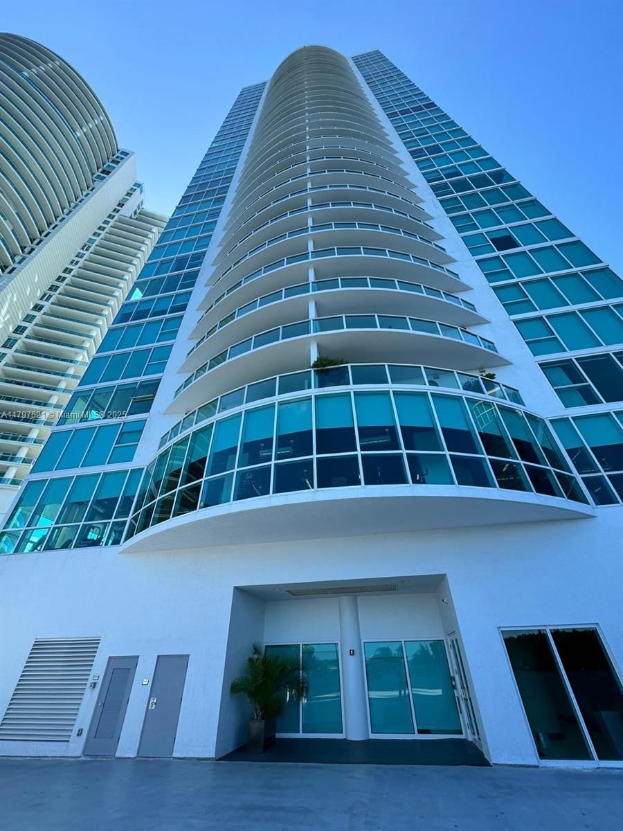 Real estate property located at 2101 Brickell Ave #2401, Miami-dade, Skyline On Brickell Condo, Miami, FL
