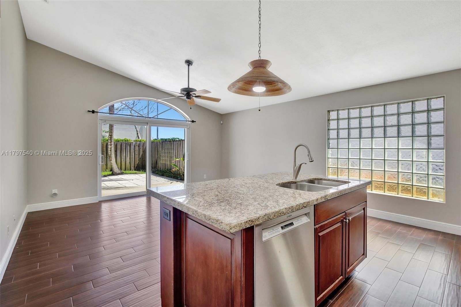 Real estate property located at 18225 21st St, Broward, Silver Lakes At Pembroke, Pembroke Pines, FL