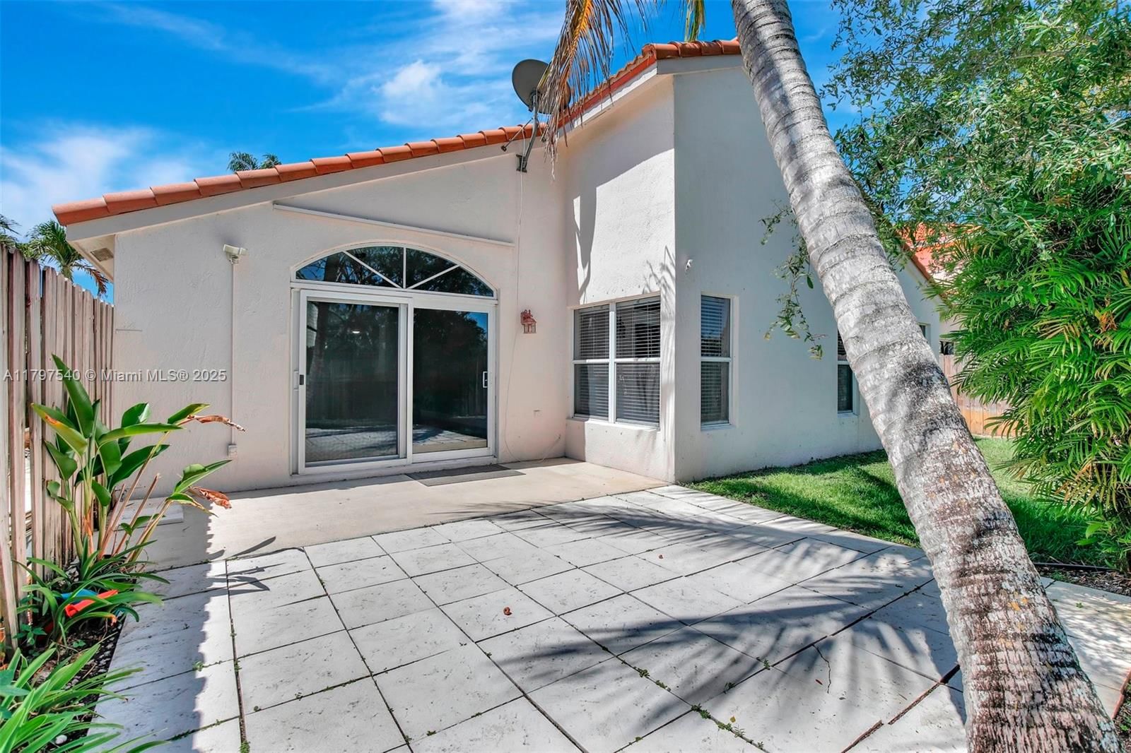 Real estate property located at 18225 21st St, Broward, Silver Lakes At Pembroke, Pembroke Pines, FL