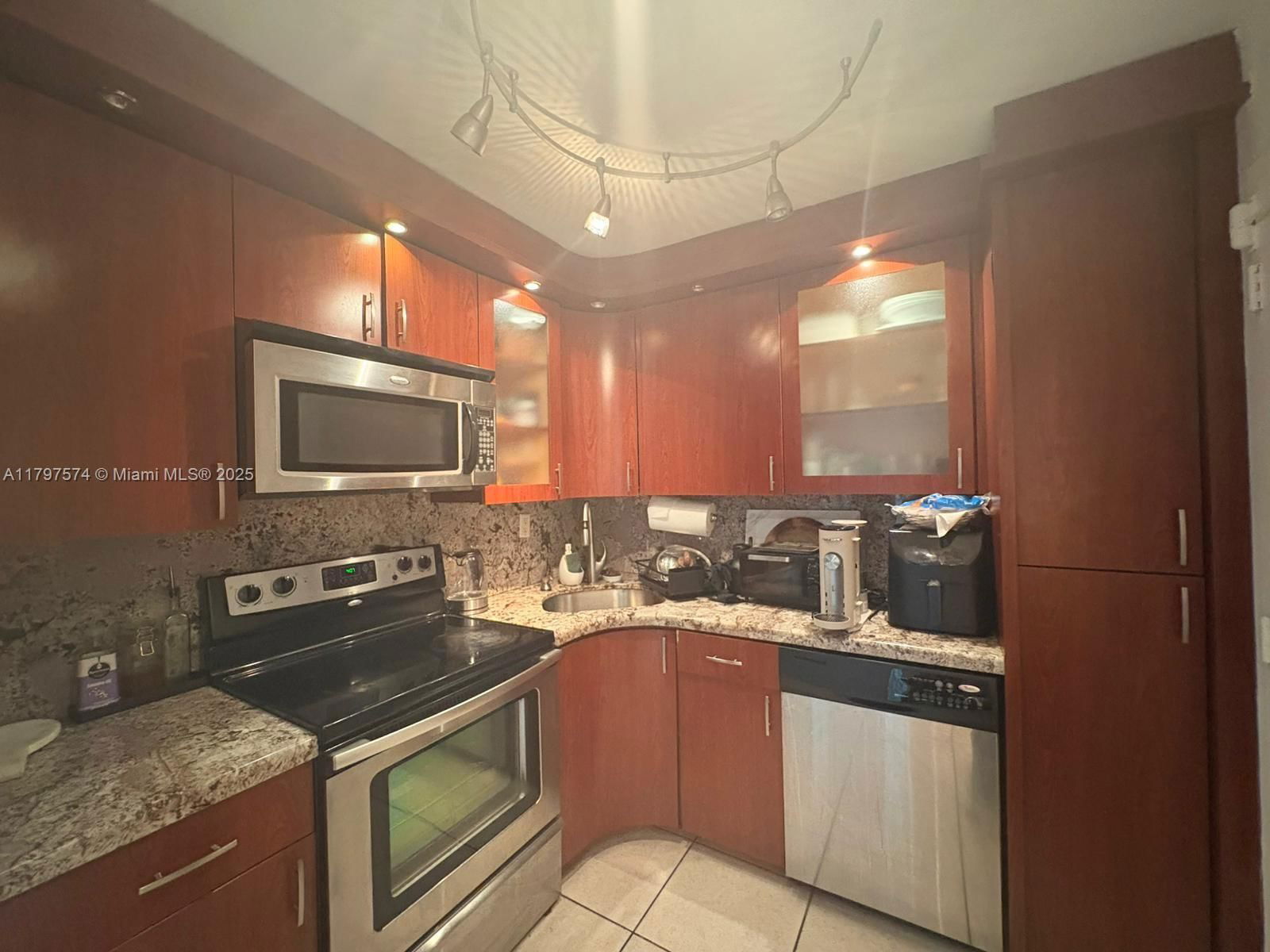 Real estate property located at 5838 Collins Ave #10E, Miami-dade, 5838 Condominium, Miami Beach, FL