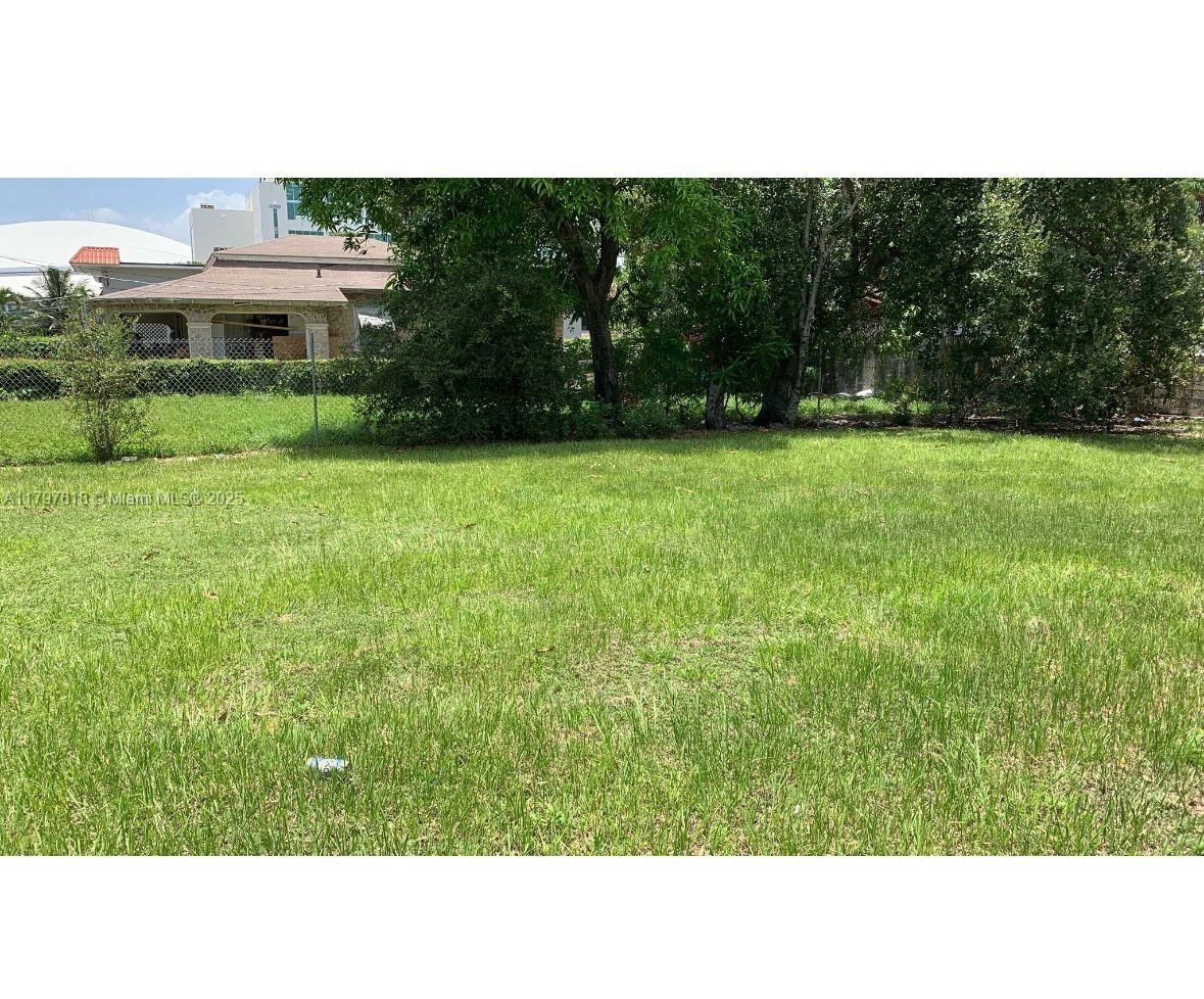 Real estate property located at 1101 5th St, Miami-dade, Lawrence Estate Land Co, Miami, FL