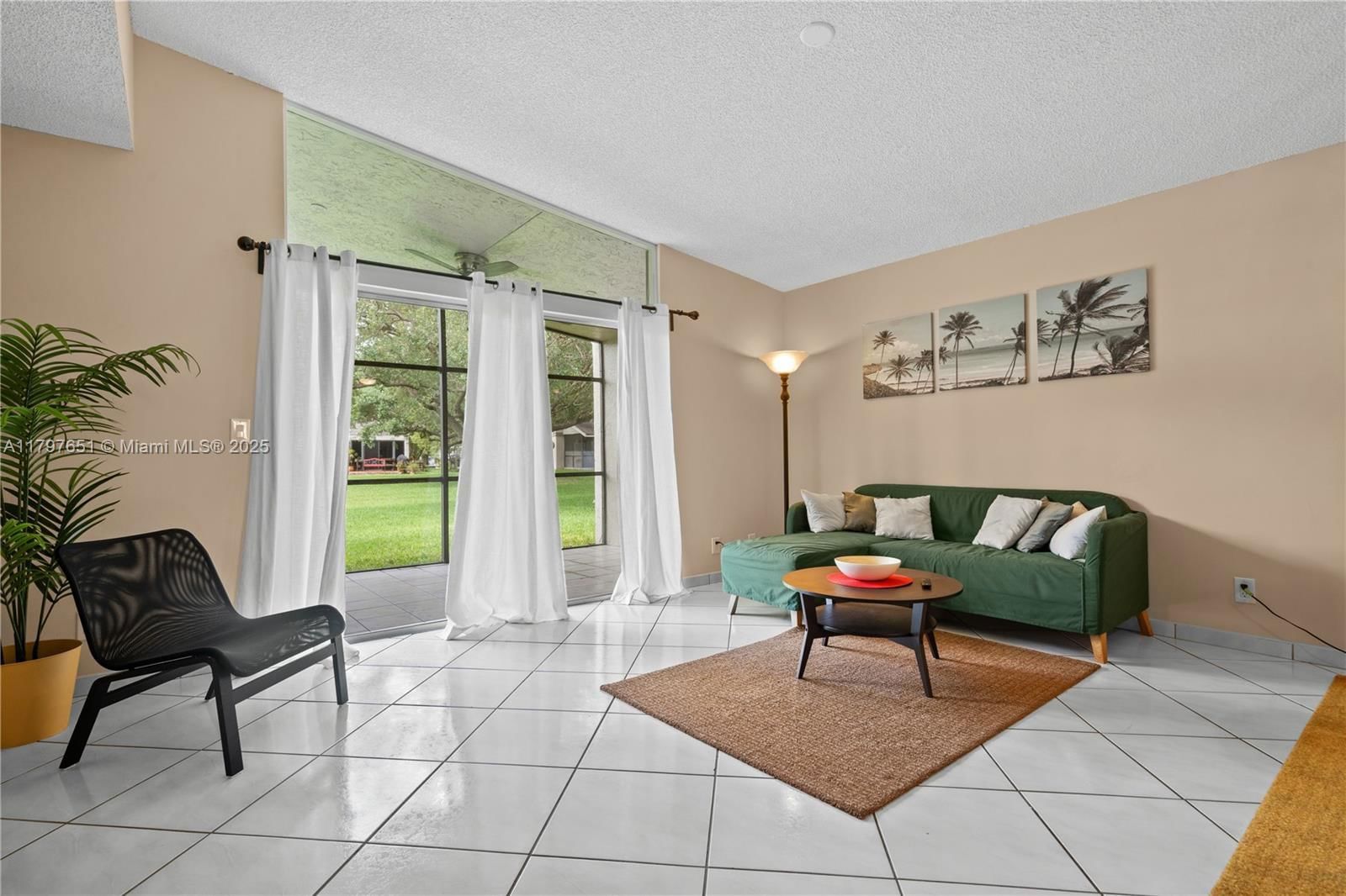 Real estate property located at 15712 Woodgate Ct B, Broward, Woodgate Condominium 33, Sunrise, FL