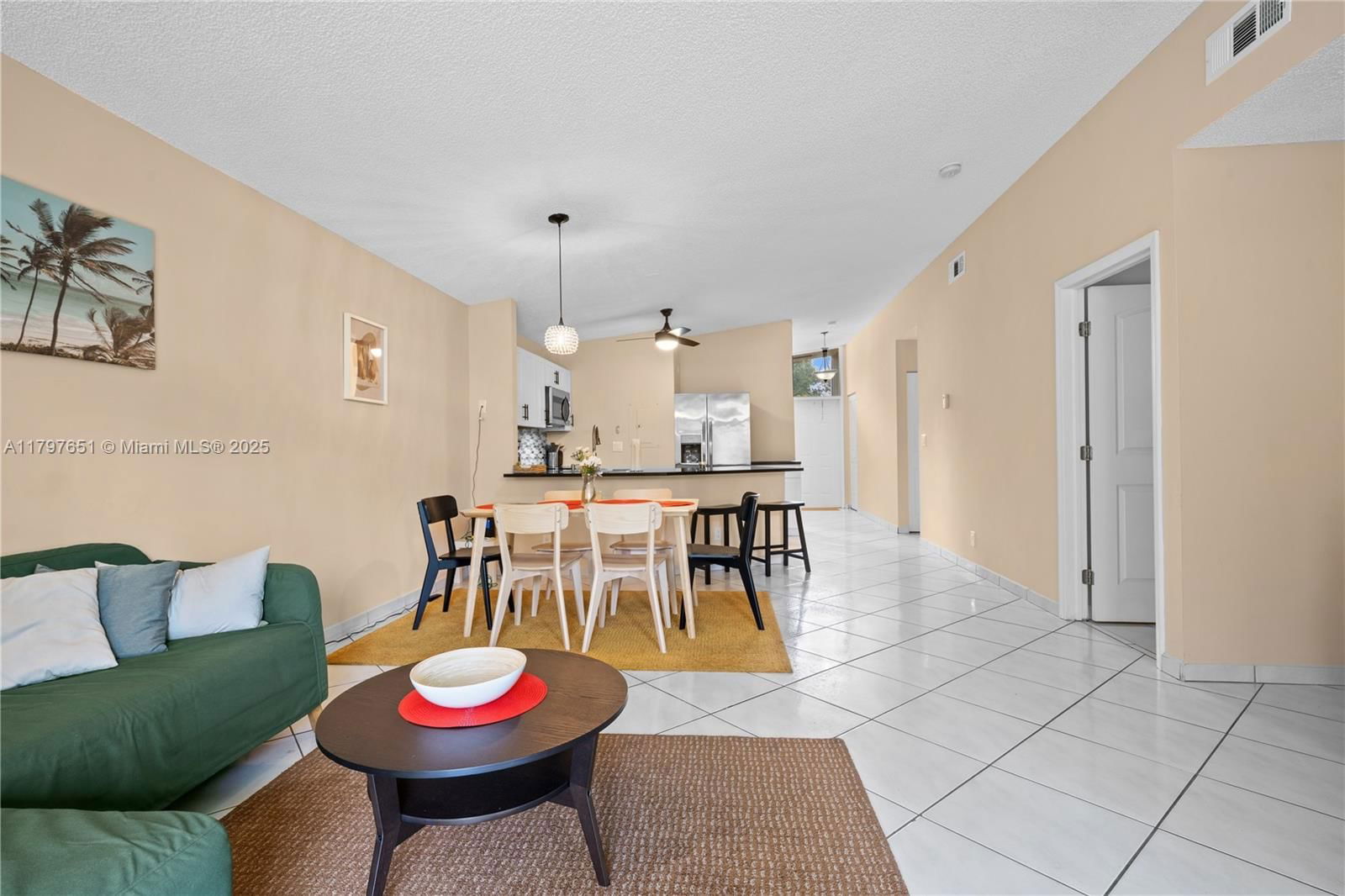 Real estate property located at 15712 Woodgate Ct B, Broward, Woodgate Condominium 33, Sunrise, FL
