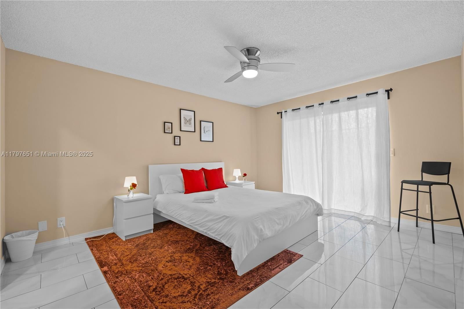 Real estate property located at 15712 Woodgate Ct B, Broward, Woodgate Condominium 33, Sunrise, FL
