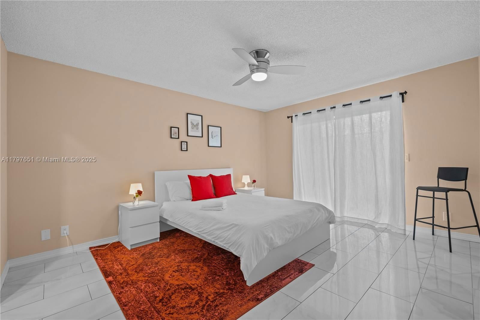 Real estate property located at 15712 Woodgate Ct B, Broward, Woodgate Condominium 33, Sunrise, FL