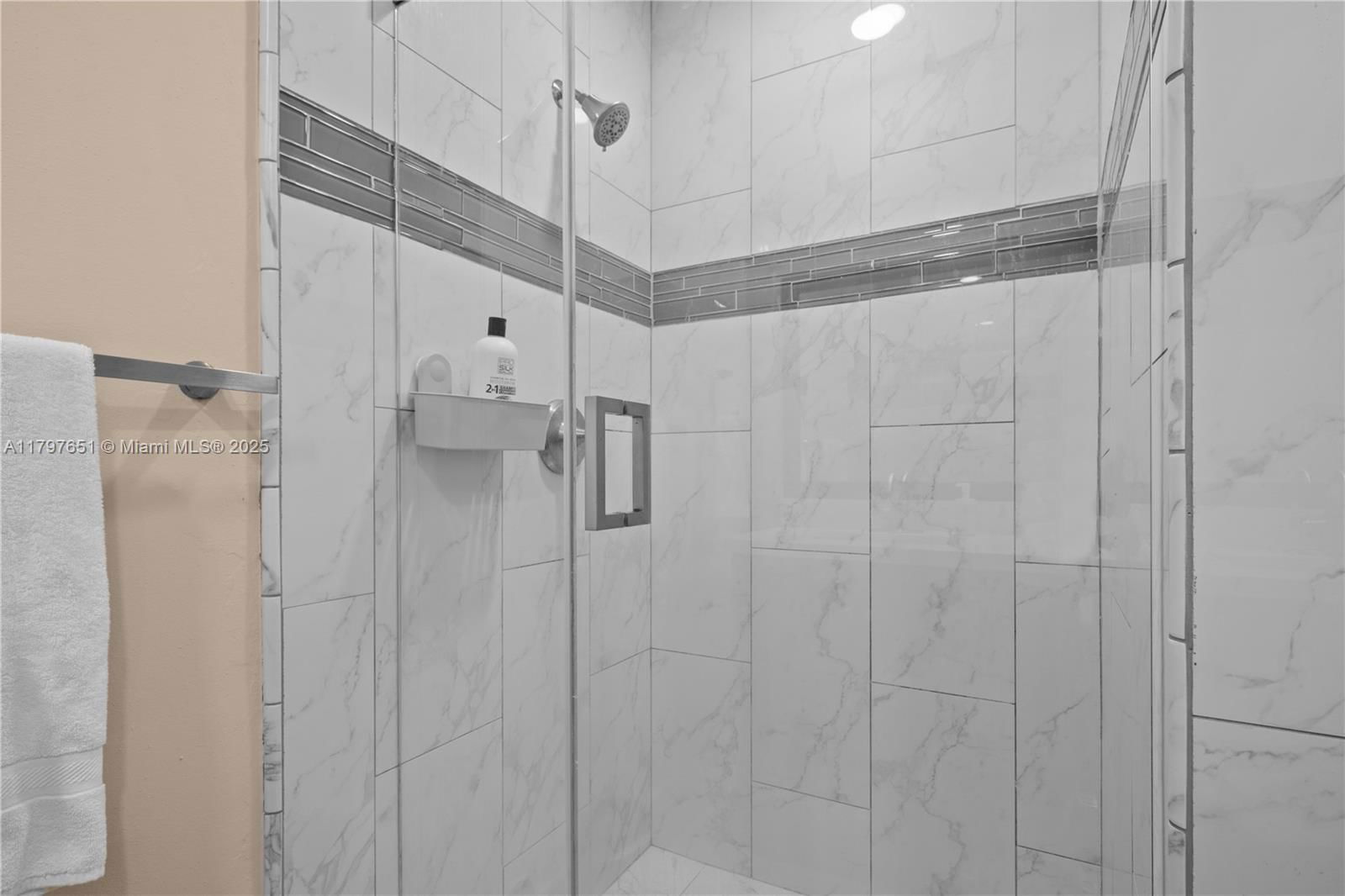 Real estate property located at 15712 Woodgate Ct B, Broward, Woodgate Condominium 33, Sunrise, FL
