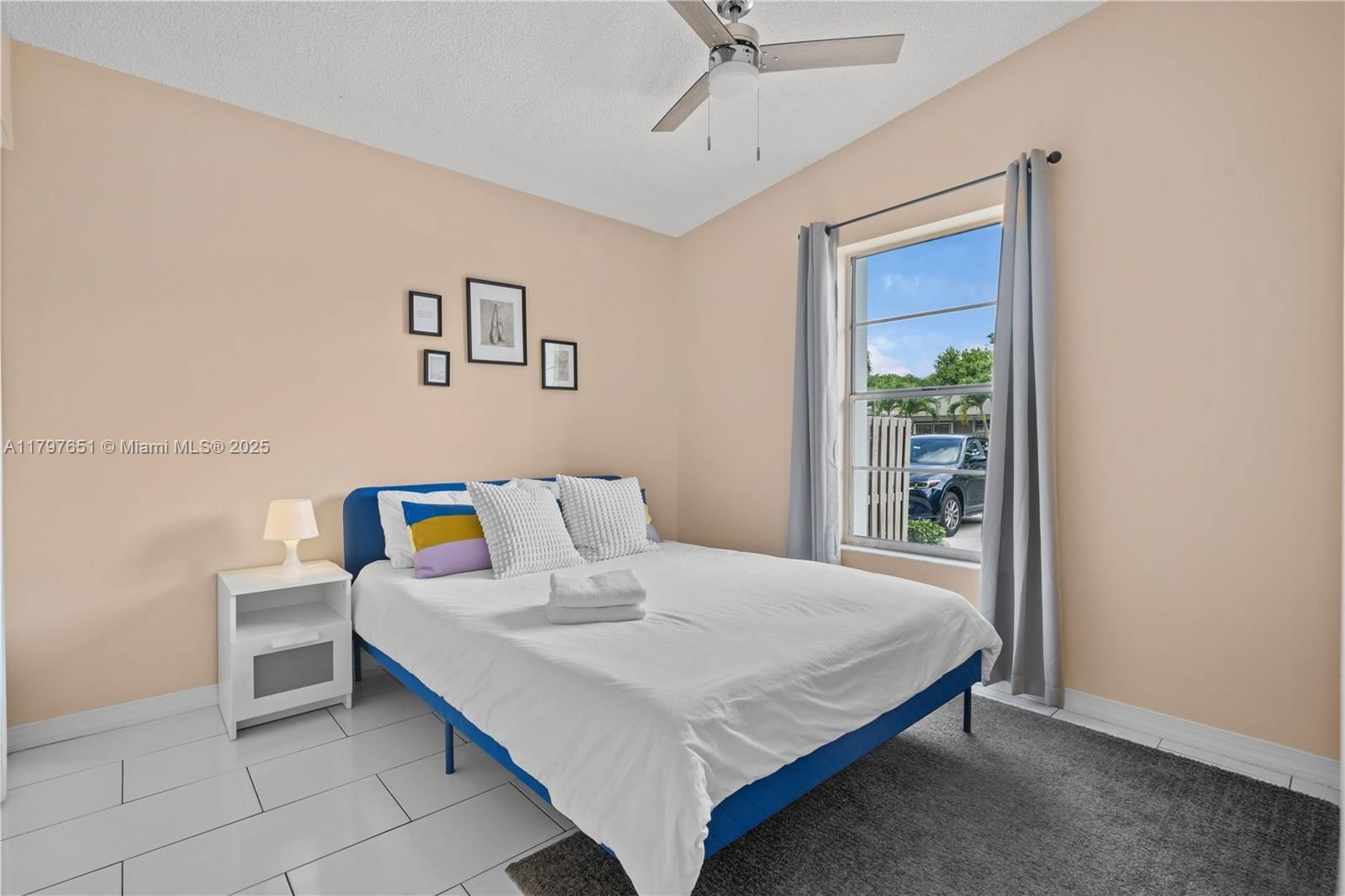 Real estate property located at 15712 Woodgate Ct B, Broward, Woodgate Condominium 33, Sunrise, FL