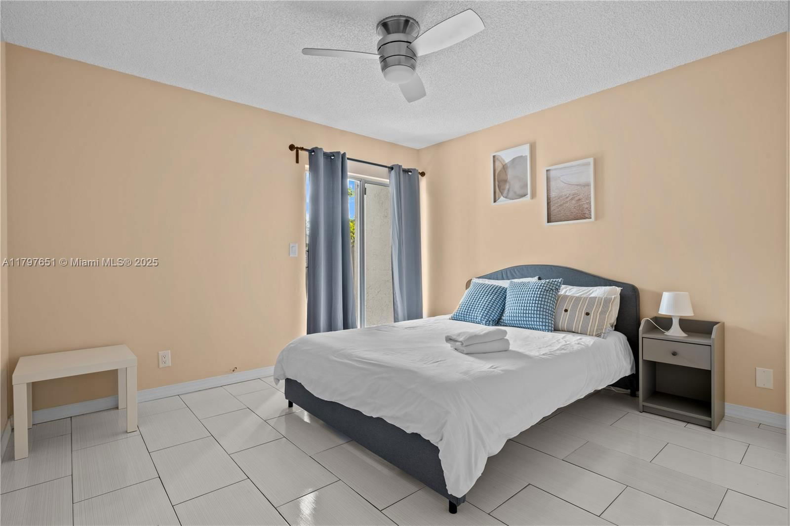 Real estate property located at 15712 Woodgate Ct B, Broward, Woodgate Condominium 33, Sunrise, FL