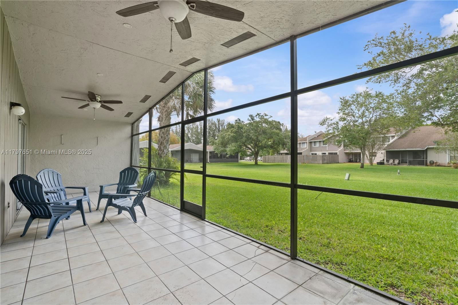Real estate property located at 15712 Woodgate Ct B, Broward, Woodgate Condominium 33, Sunrise, FL
