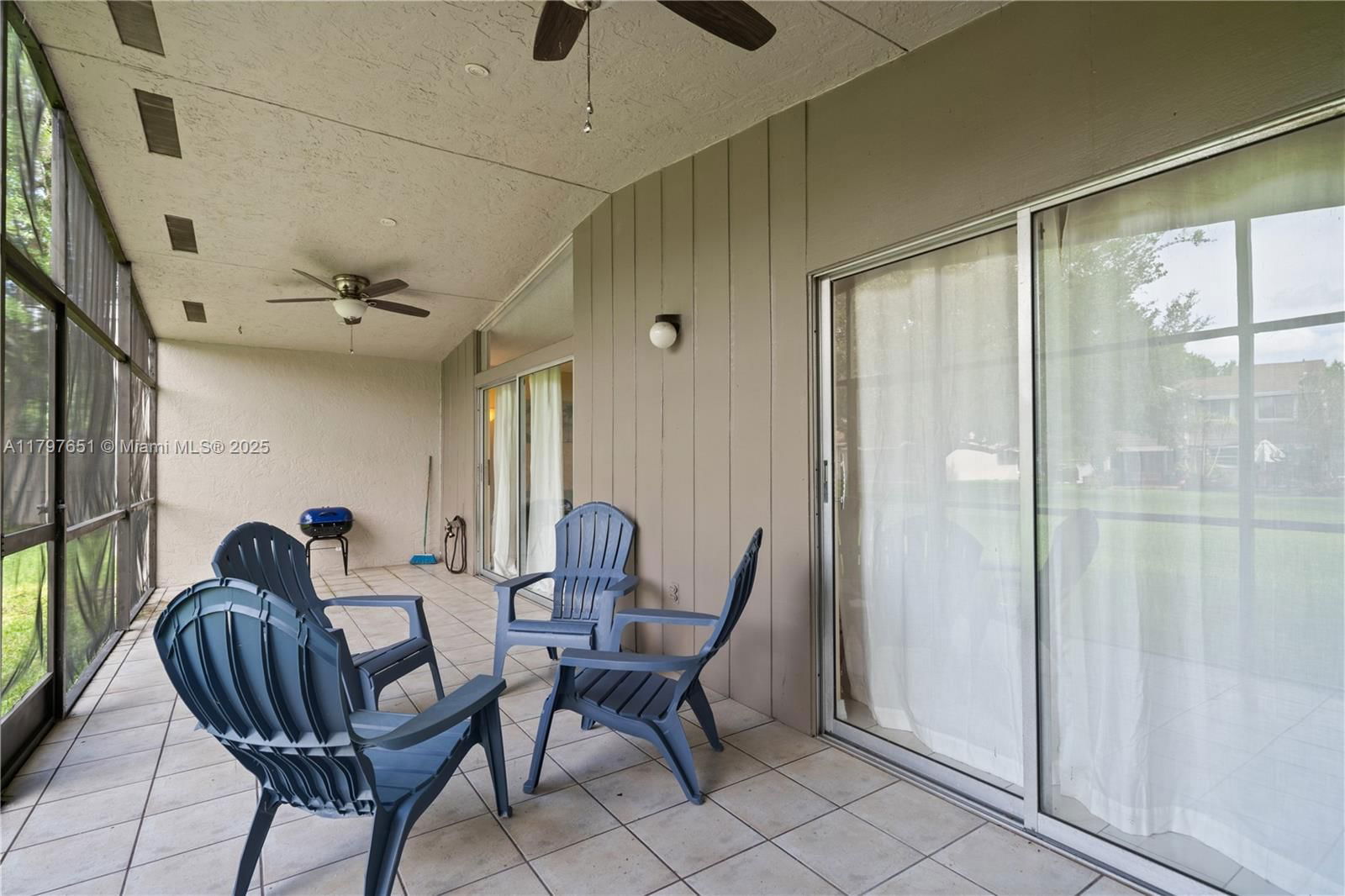 Real estate property located at 15712 Woodgate Ct B, Broward, Woodgate Condominium 33, Sunrise, FL