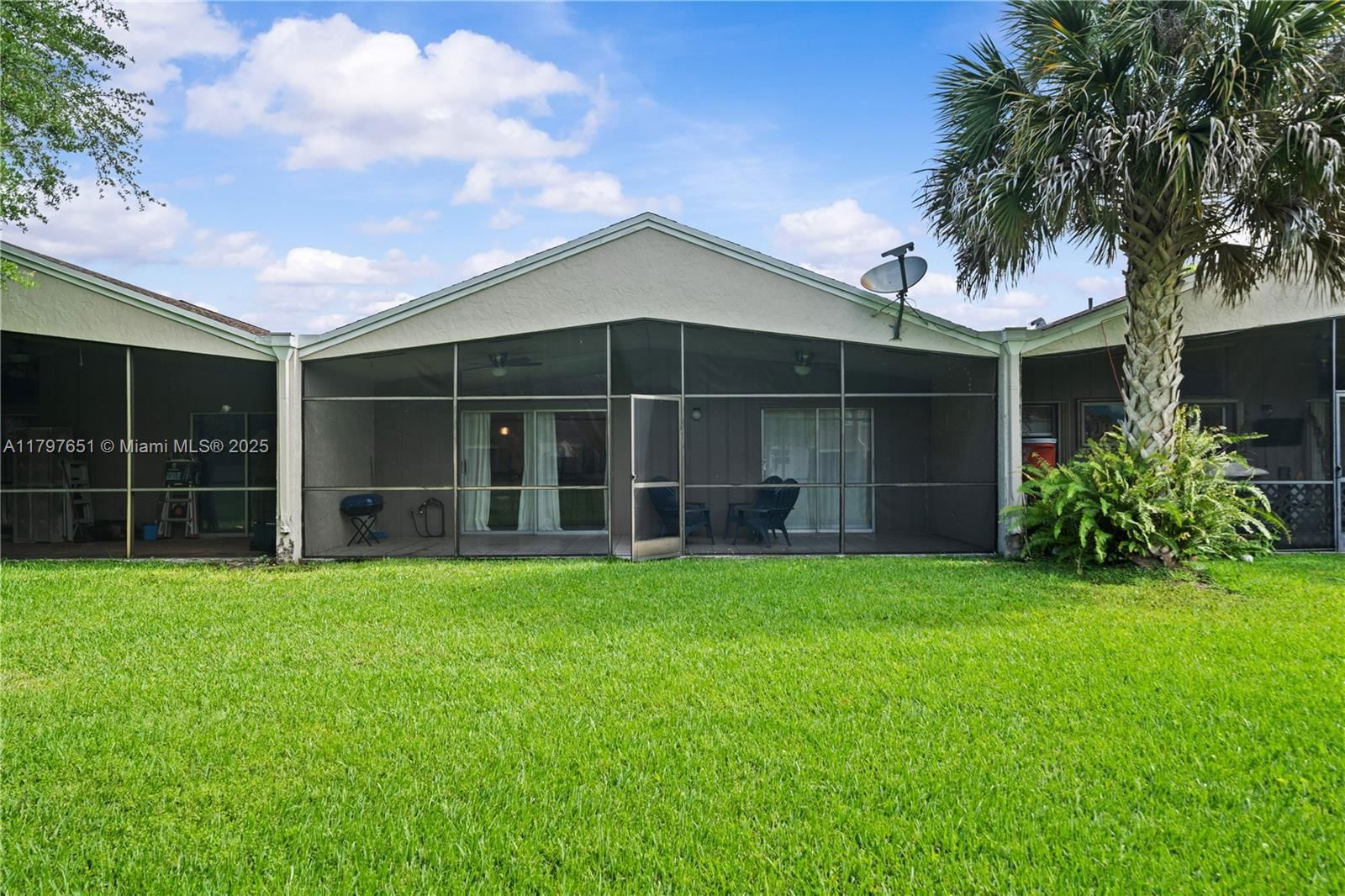 Real estate property located at 15712 Woodgate Ct B, Broward, Woodgate Condominium 33, Sunrise, FL