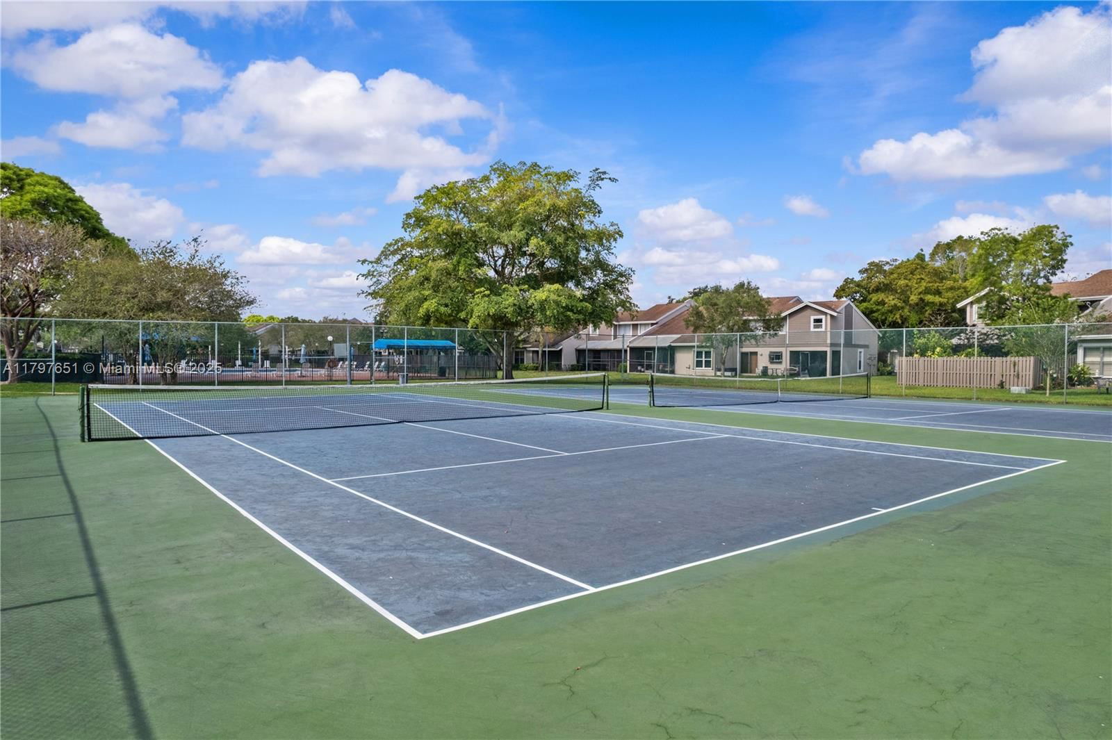 Real estate property located at 15712 Woodgate Ct B, Broward, Woodgate Condominium 33, Sunrise, FL