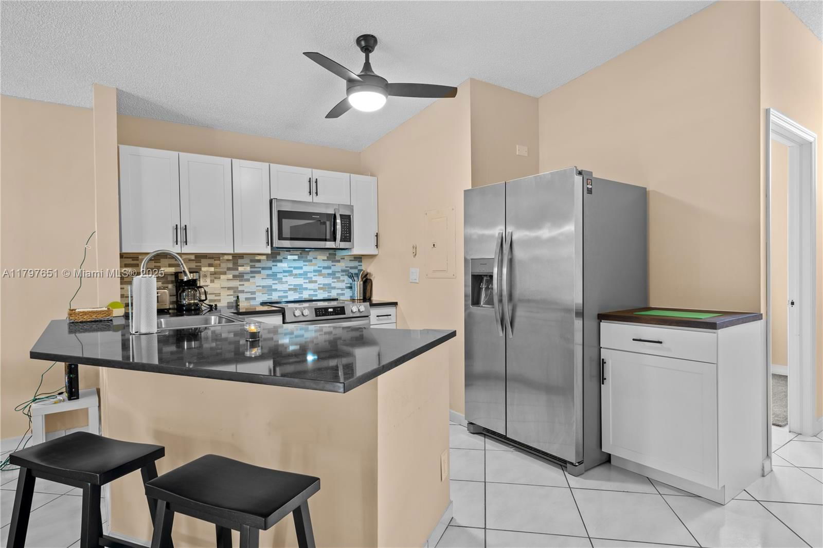 Real estate property located at 15712 Woodgate Ct B, Broward, Woodgate Condominium 33, Sunrise, FL