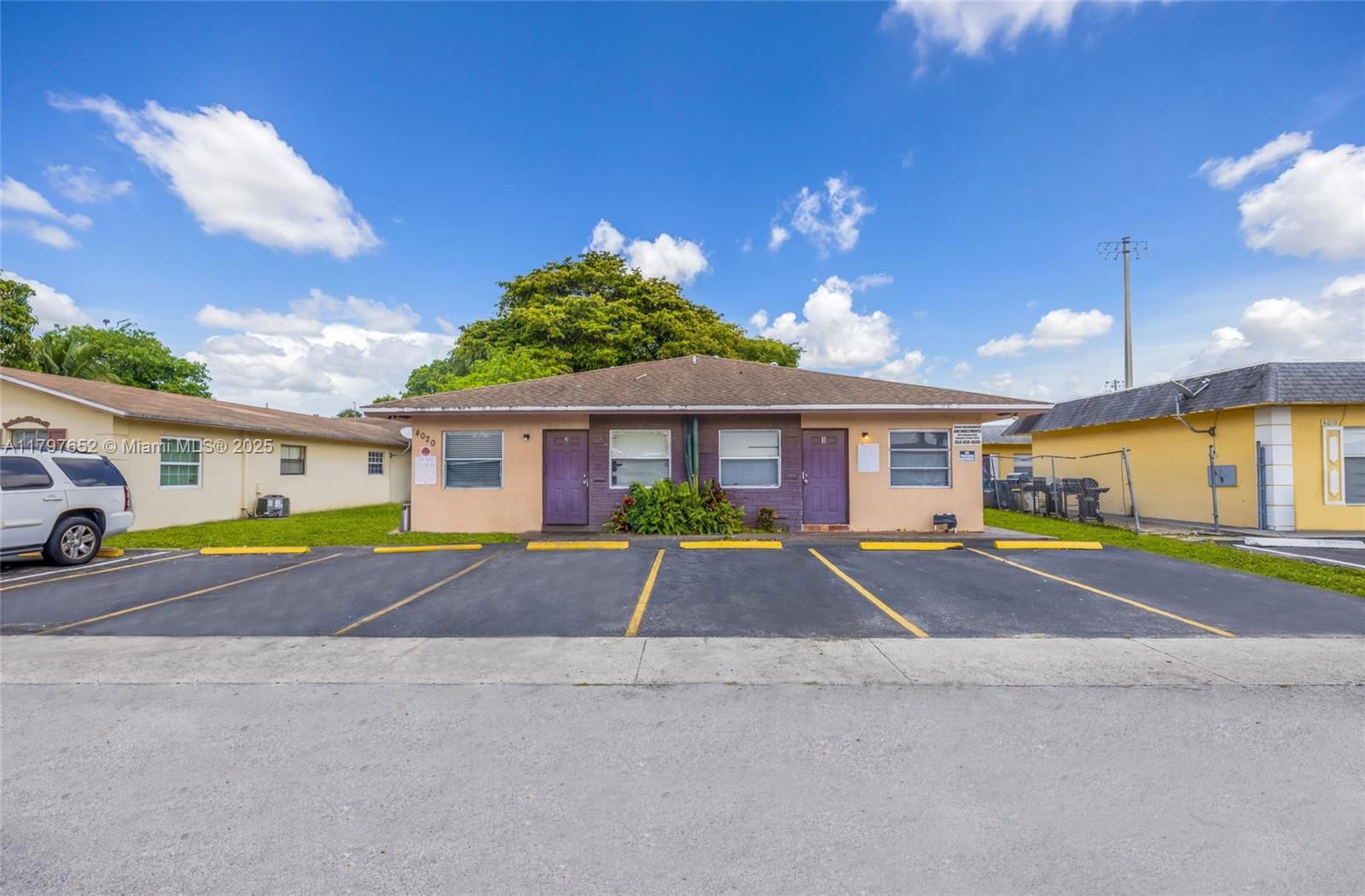 Real estate property located at 4020 30th Ter, Broward, Row 20-49-42, Lauderdale Lakes, FL
