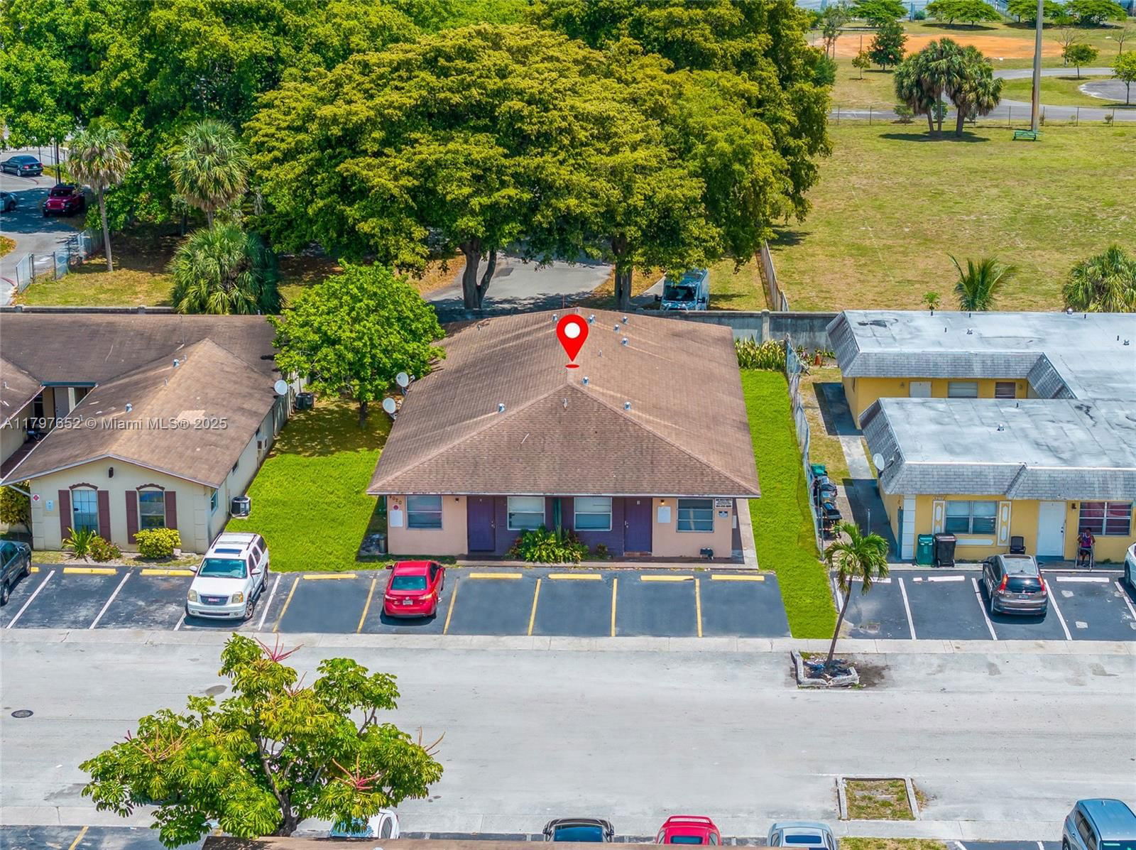 Real estate property located at 4020 30th Ter, Broward, Row 20-49-42, Lauderdale Lakes, FL