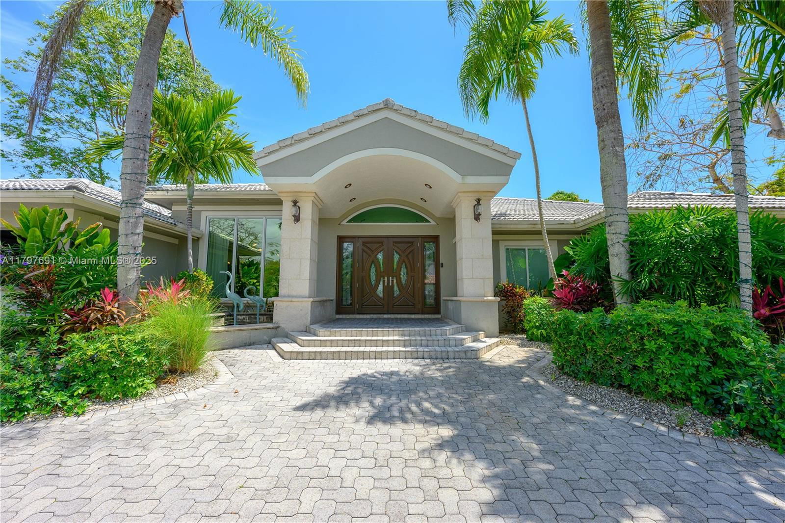 Real estate property located at 16001 77th Ct, Miami-dade, Heatherwood, Palmetto Bay, FL