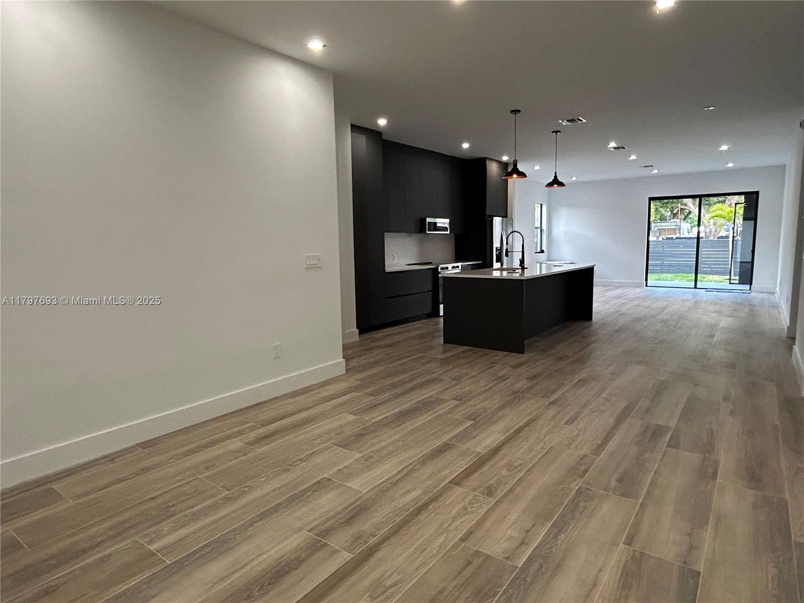 Real estate property located at 1611 30th Ave, Broward, Chula Vista 3rd Add, Fort Lauderdale, FL