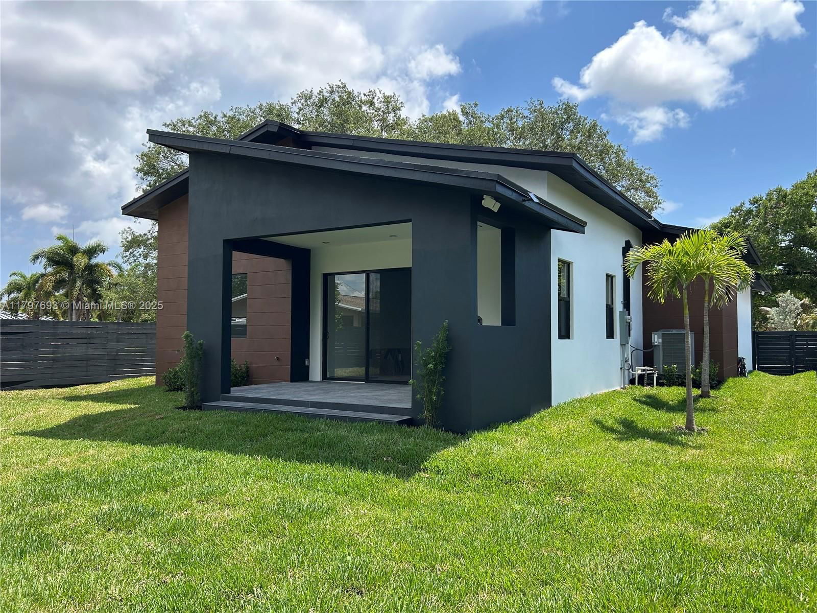 Real estate property located at 1611 30th Ave, Broward, Chula Vista 3rd Add, Fort Lauderdale, FL