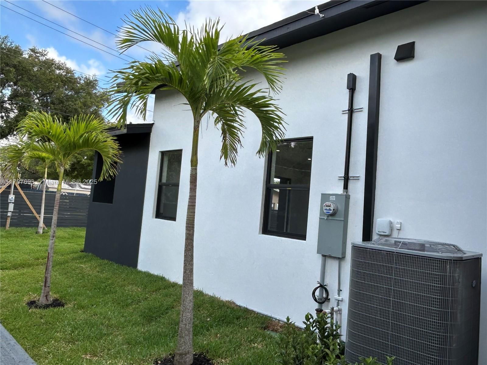 Real estate property located at 1611 30th Ave, Broward, Chula Vista 3rd Add, Fort Lauderdale, FL