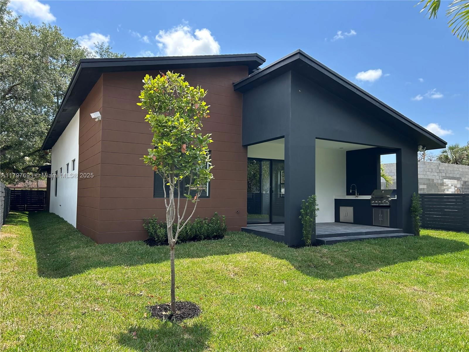 Real estate property located at 1611 30th Ave, Broward, Chula Vista 3rd Add, Fort Lauderdale, FL
