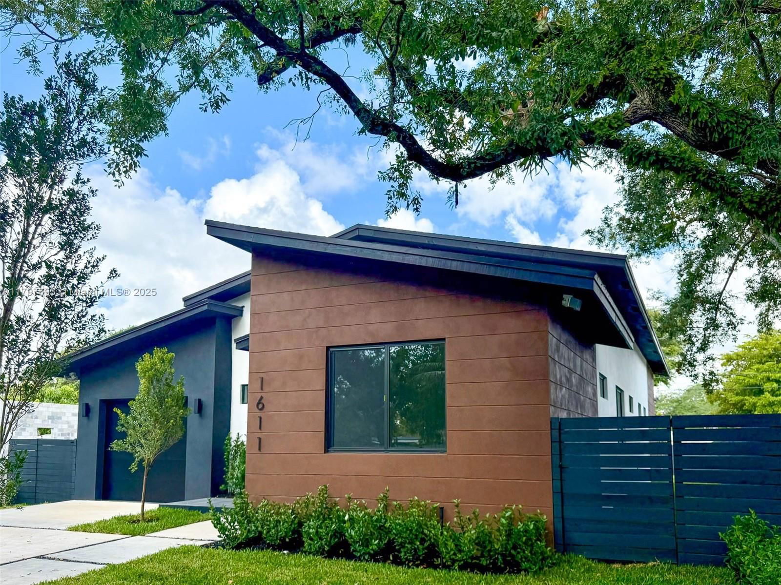 Real estate property located at 1611 30th Ave, Broward, Chula Vista 3rd Add, Fort Lauderdale, FL