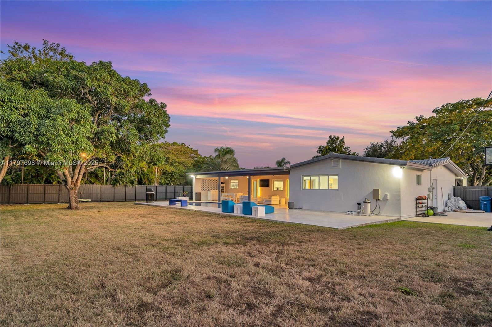 Real estate property located at 8501 142nd St, Miami-dade, Armstrong Sub, Palmetto Bay, FL