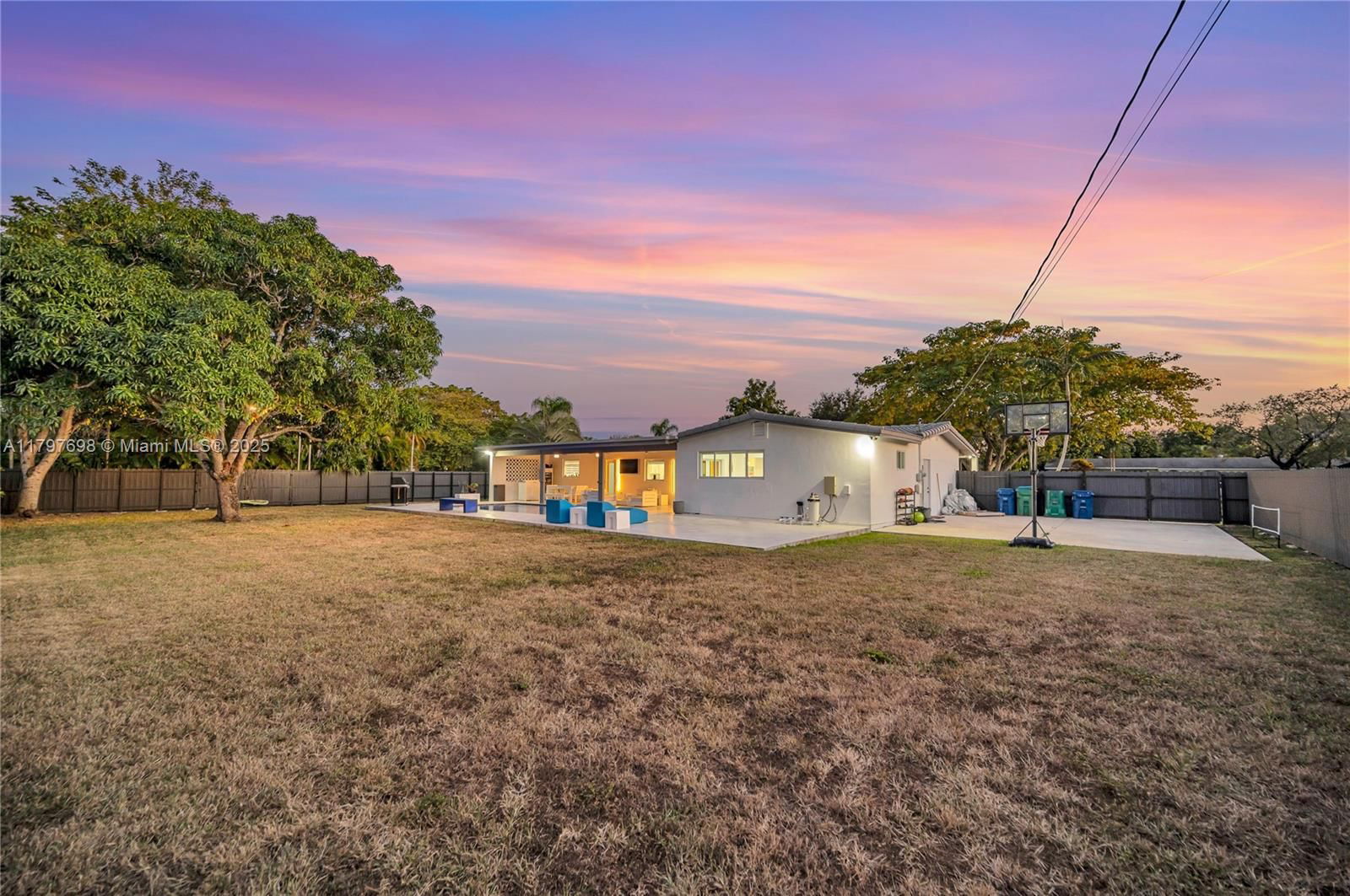 Real estate property located at 8501 142nd St, Miami-dade, Armstrong Sub, Palmetto Bay, FL