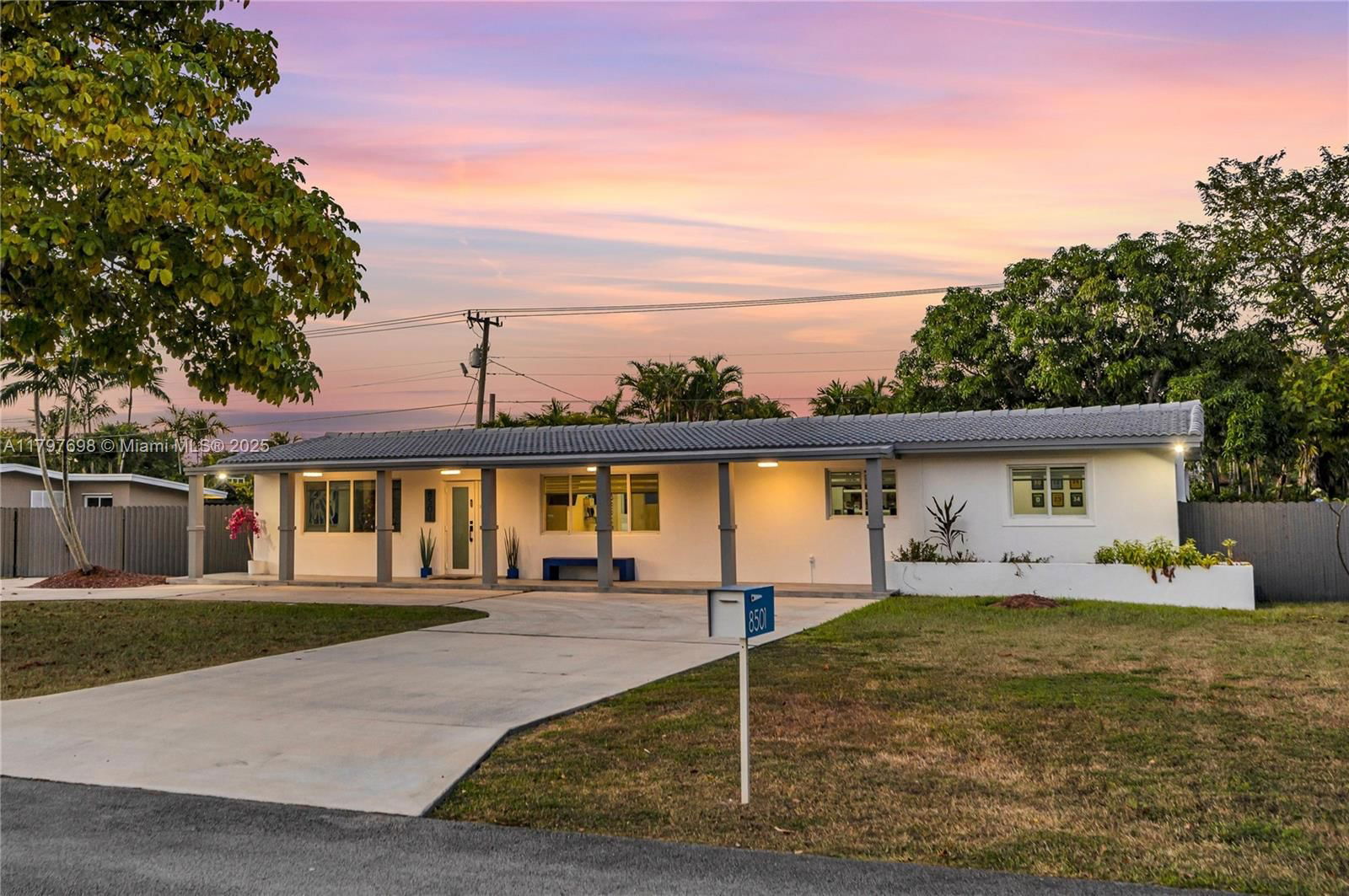 Real estate property located at 8501 142nd St, Miami-dade, Armstrong Sub, Palmetto Bay, FL