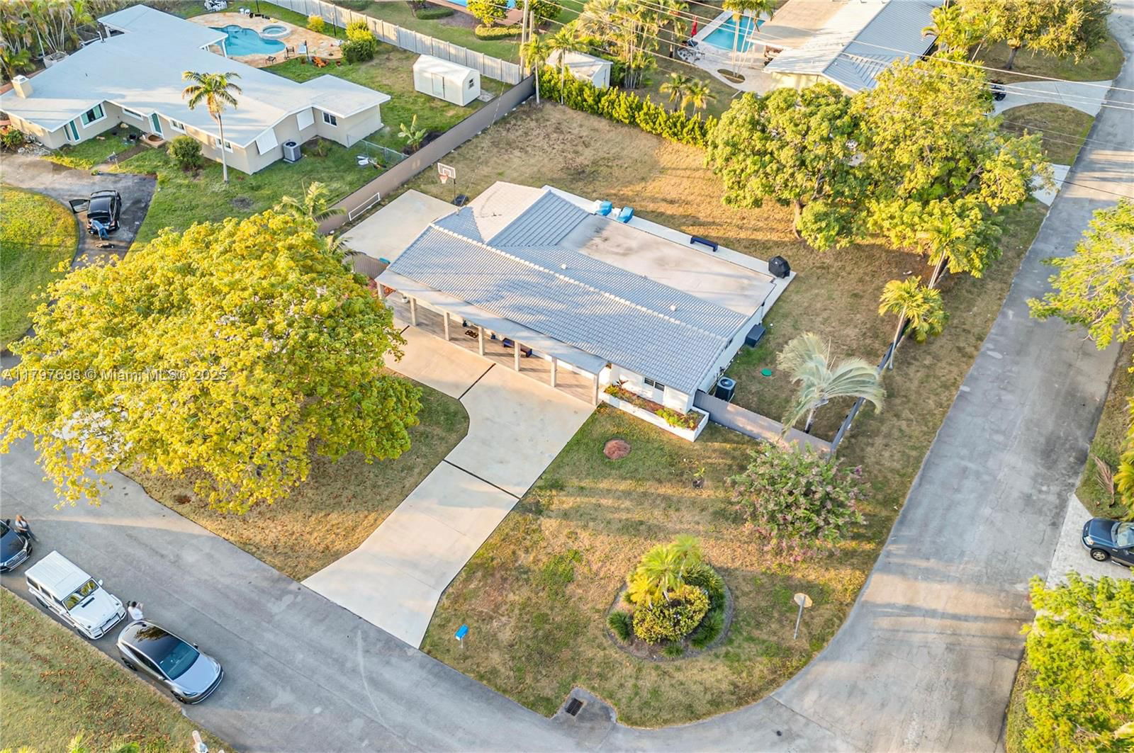 Real estate property located at 8501 142nd St, Miami-dade, Armstrong Sub, Palmetto Bay, FL