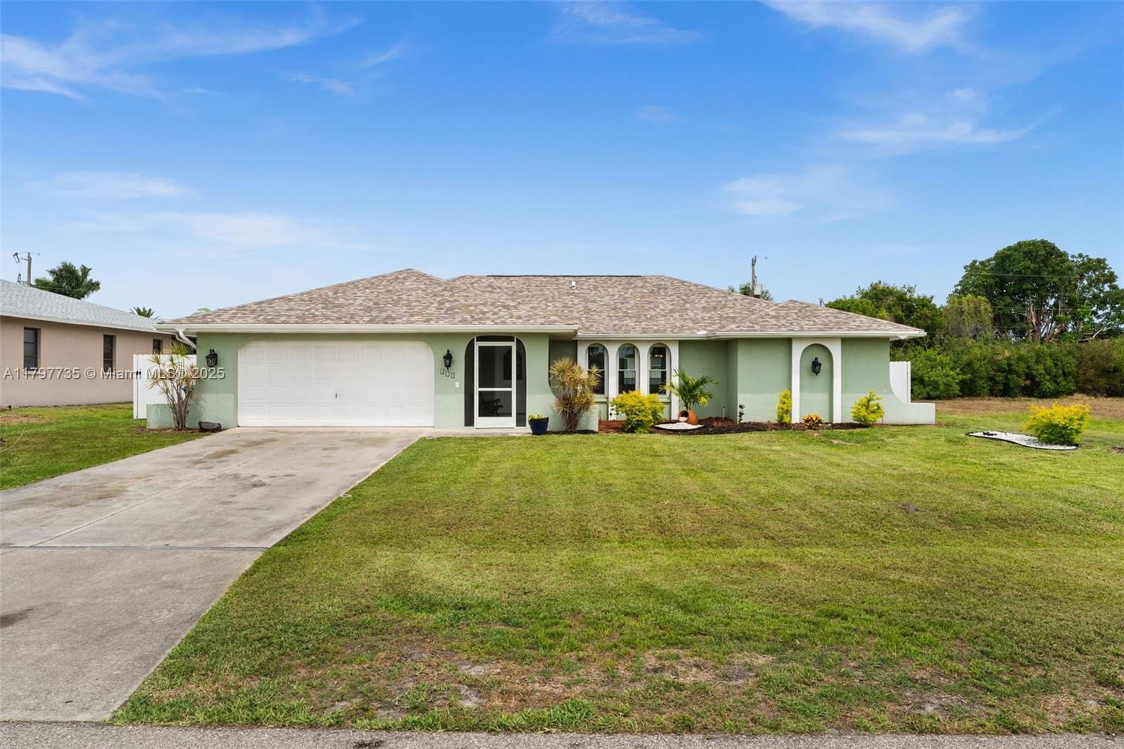 Real estate property located at 415 12th ct, Lee, Cape Coral, Cape Coral, FL