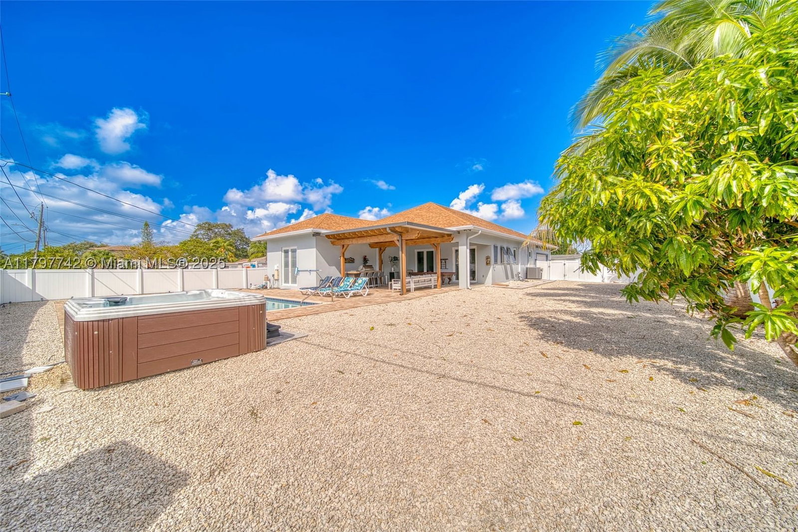 Real estate property located at 207 11th St, Broward, North Hollywood, Dania Beach, FL