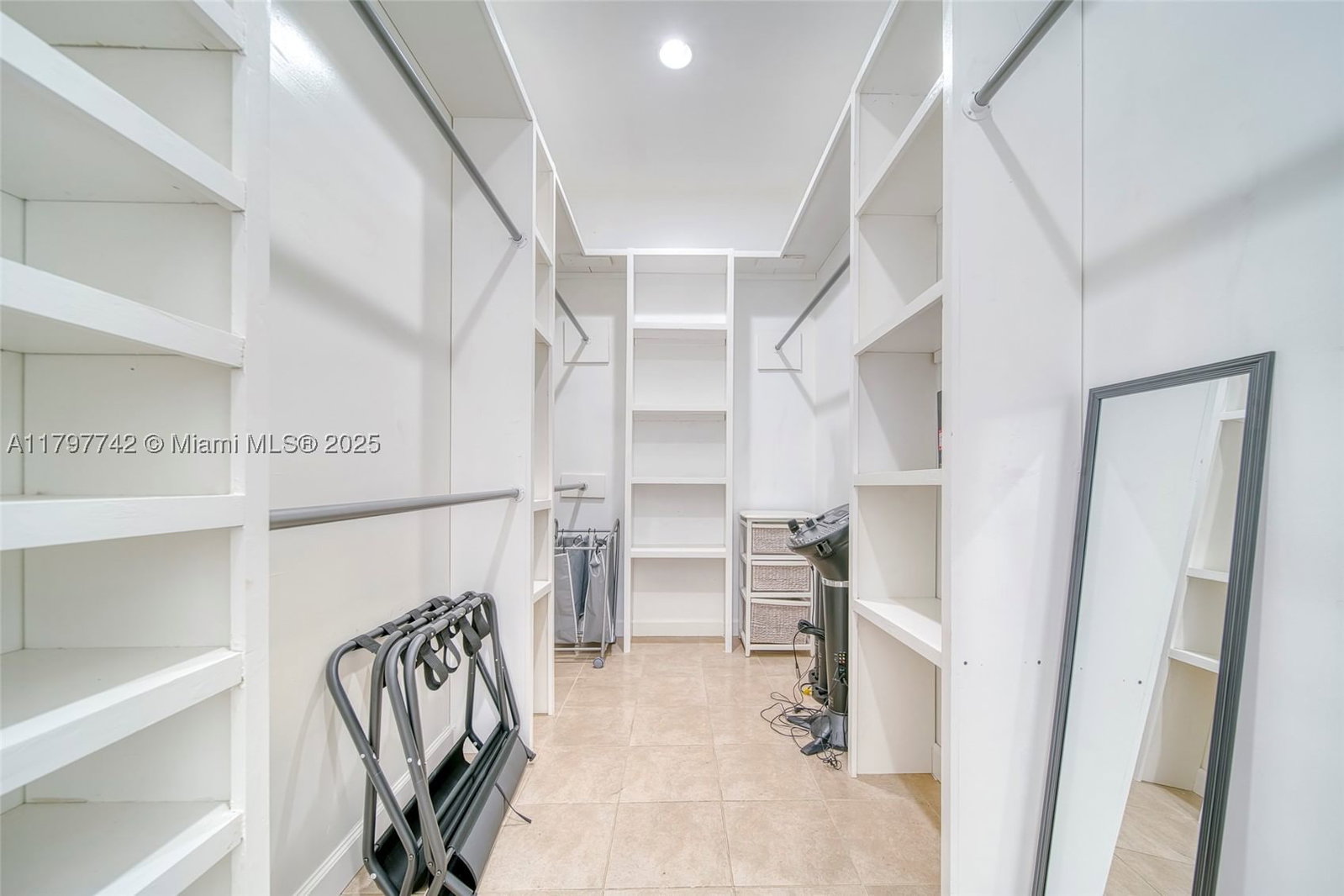 Real estate property located at 207 11th St, Broward, North Hollywood, Dania Beach, FL