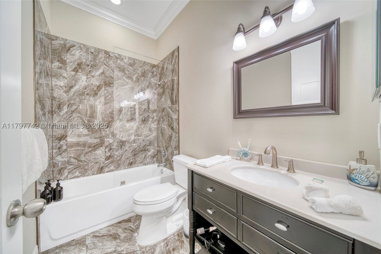 Real estate property located at 207 11th St, Broward, North Hollywood, Dania Beach, FL