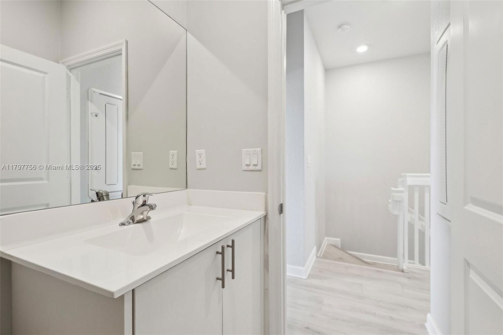 Real estate property located at 28625 132nd Ct, Miami-dade, Pine Isle, Homestead, FL