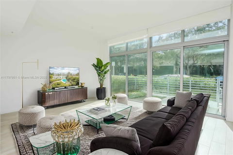 Real estate property located at 1600 1st Ave TH-07, Miami-dade, Le Parc At Brickell Condo, Miami, FL