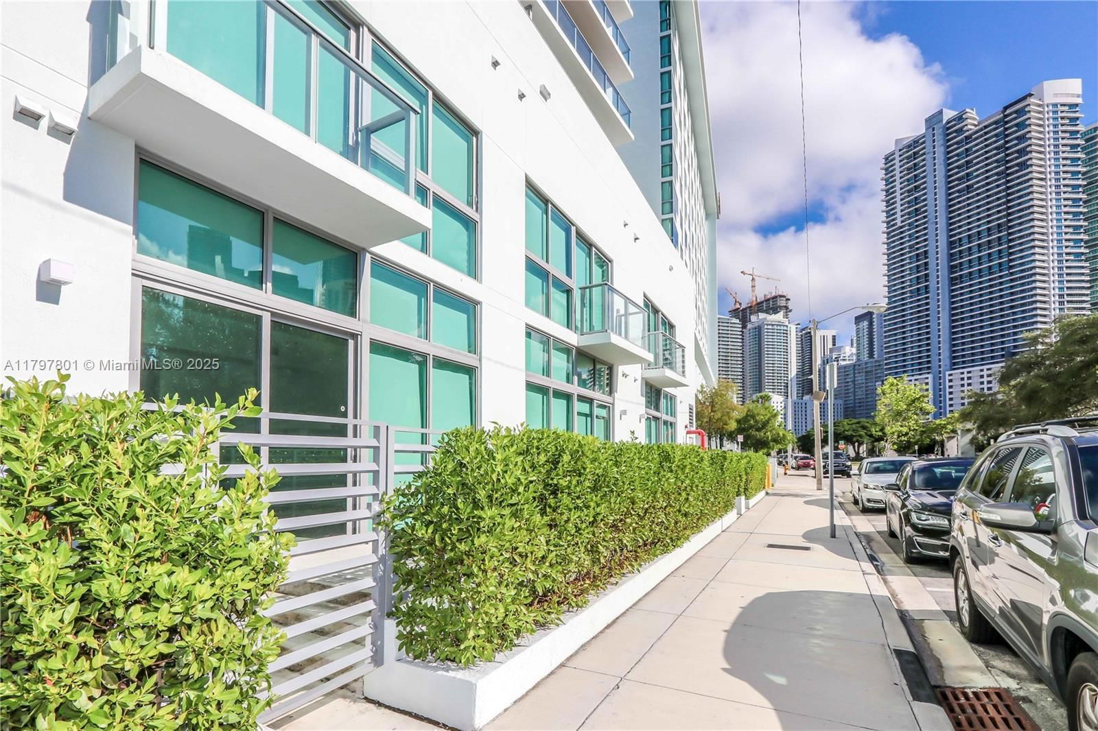 Real estate property located at 1600 1st Ave TH-07, Miami-dade, Le Parc At Brickell Condo, Miami, FL