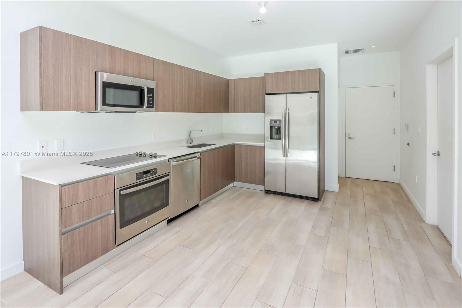 Real estate property located at 1600 1st Ave TH-07, Miami-dade, Le Parc At Brickell Condo, Miami, FL