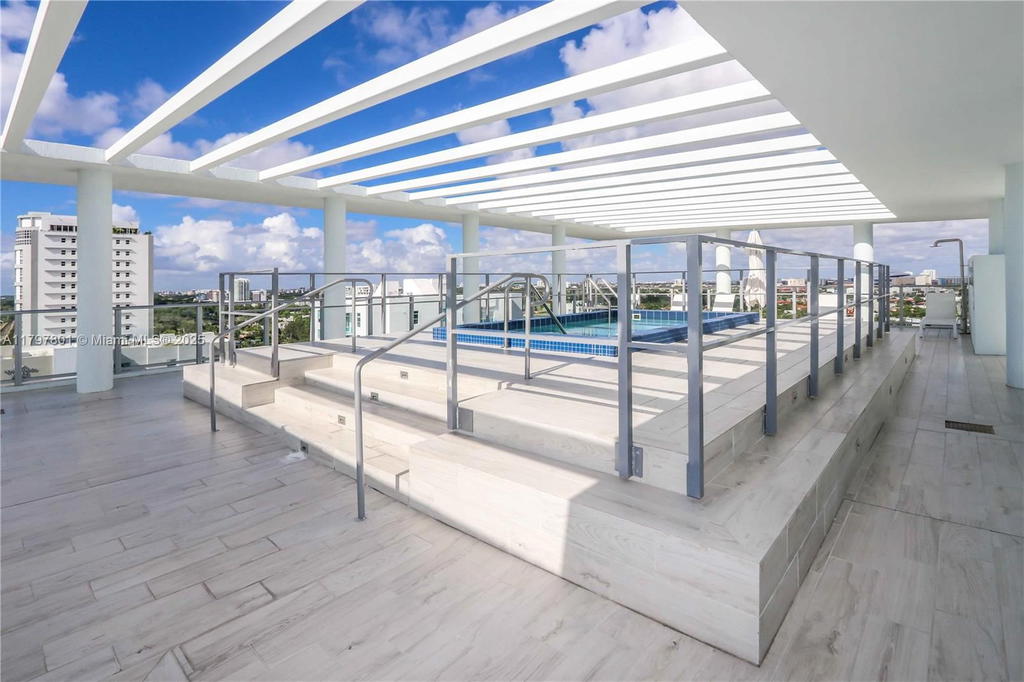 Real estate property located at 1600 1st Ave TH-07, Miami-dade, Le Parc At Brickell Condo, Miami, FL