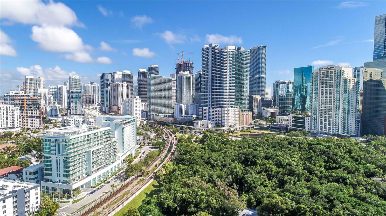 Real estate property located at 1600 1st Ave TH-07, Miami-dade, Le Parc At Brickell Condo, Miami, FL