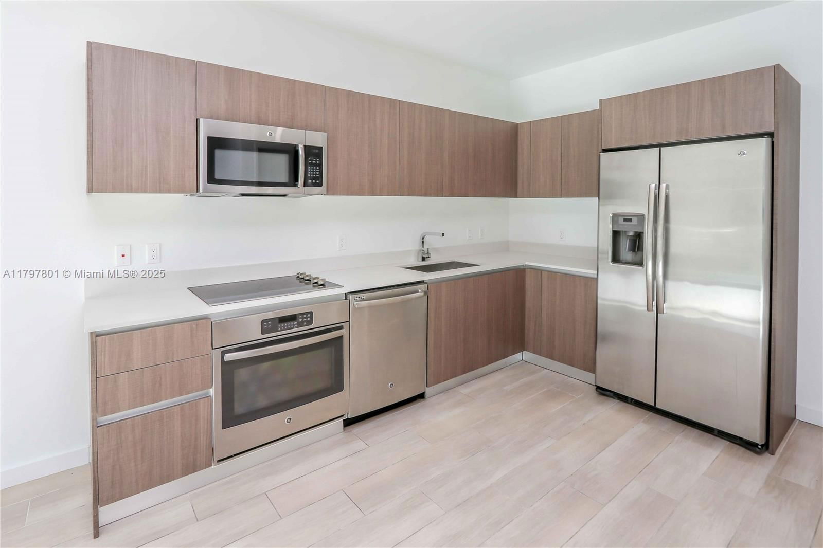 Real estate property located at 1600 1st Ave TH-07, Miami-dade, Le Parc At Brickell Condo, Miami, FL