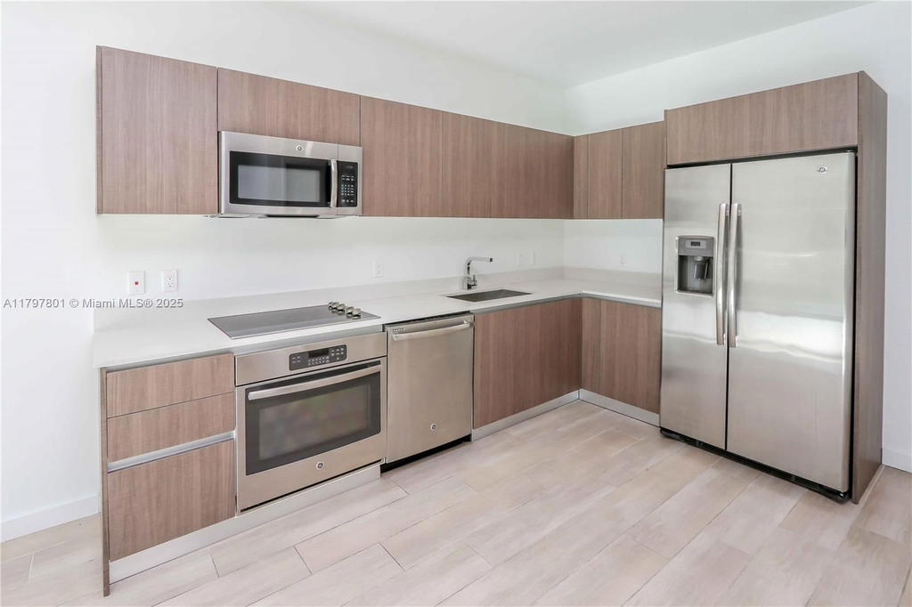 Real estate property located at 1600 1st Ave TH-07, Miami-dade, Le Parc At Brickell Condo, Miami, FL