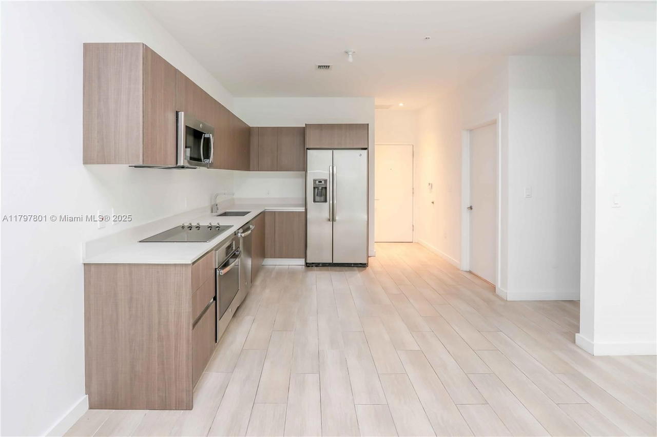 Real estate property located at 1600 1st Ave TH-07, Miami-dade, Le Parc At Brickell Condo, Miami, FL