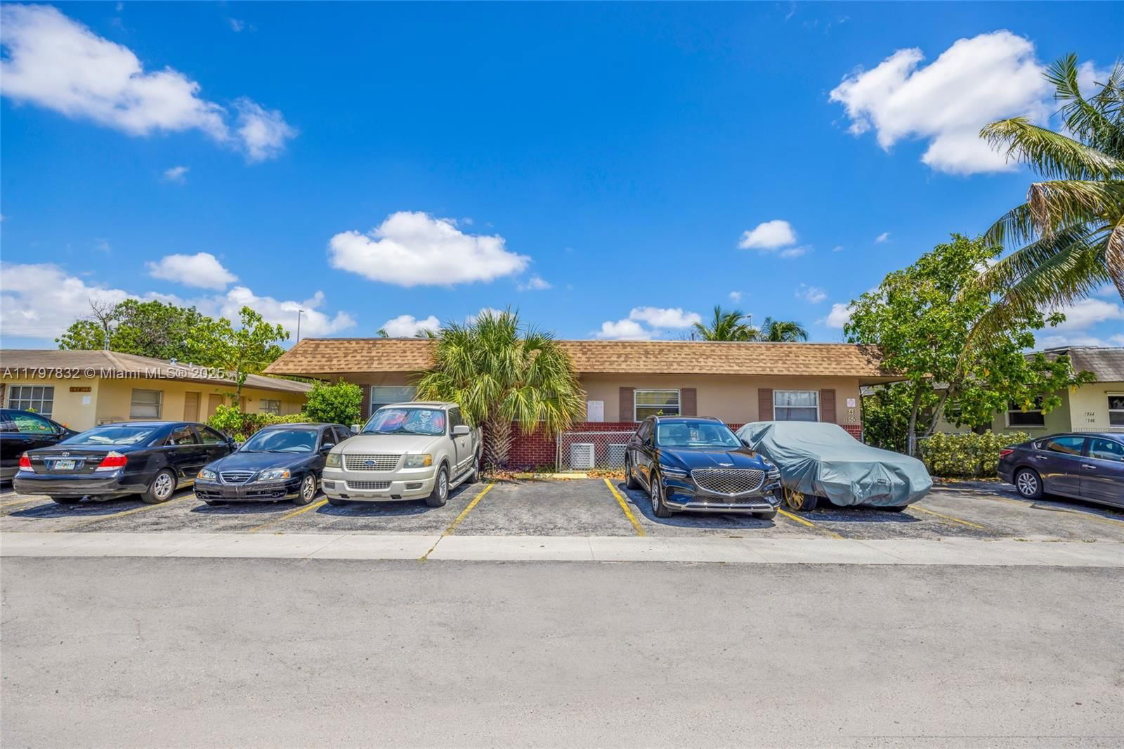 Real estate property located at 1848 52nd Ave, Broward, Sunshine Villas First Add, Lauderhill, FL