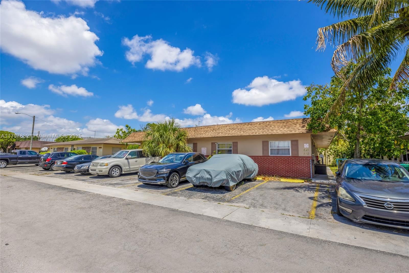 Real estate property located at 1848 52nd Ave, Broward, Sunshine Villas First Add, Lauderhill, FL