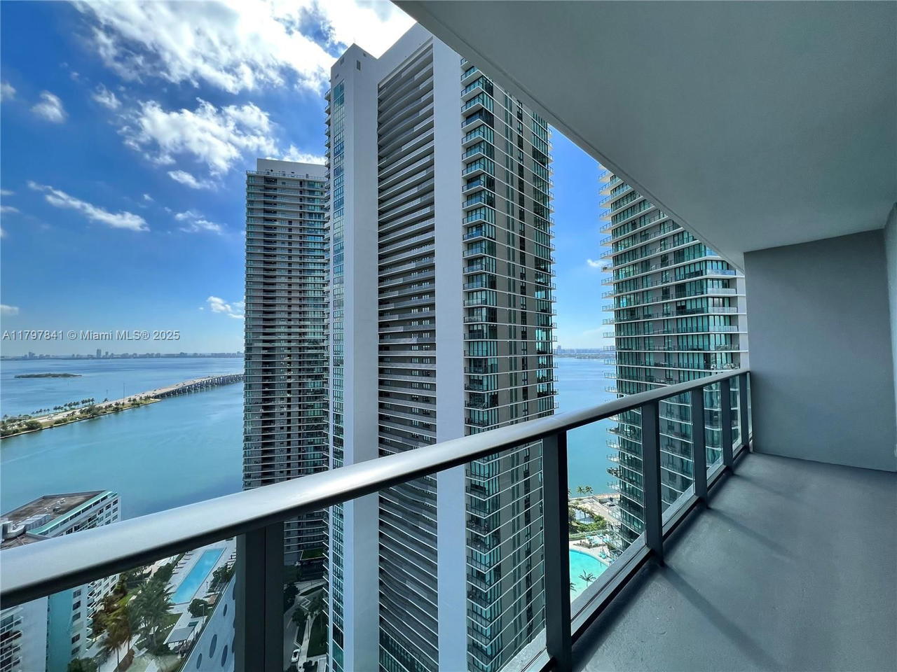 Real estate property located at 501 31st St #2802, Miami-dade, Paraiso Bayviews Condo, Miami, FL