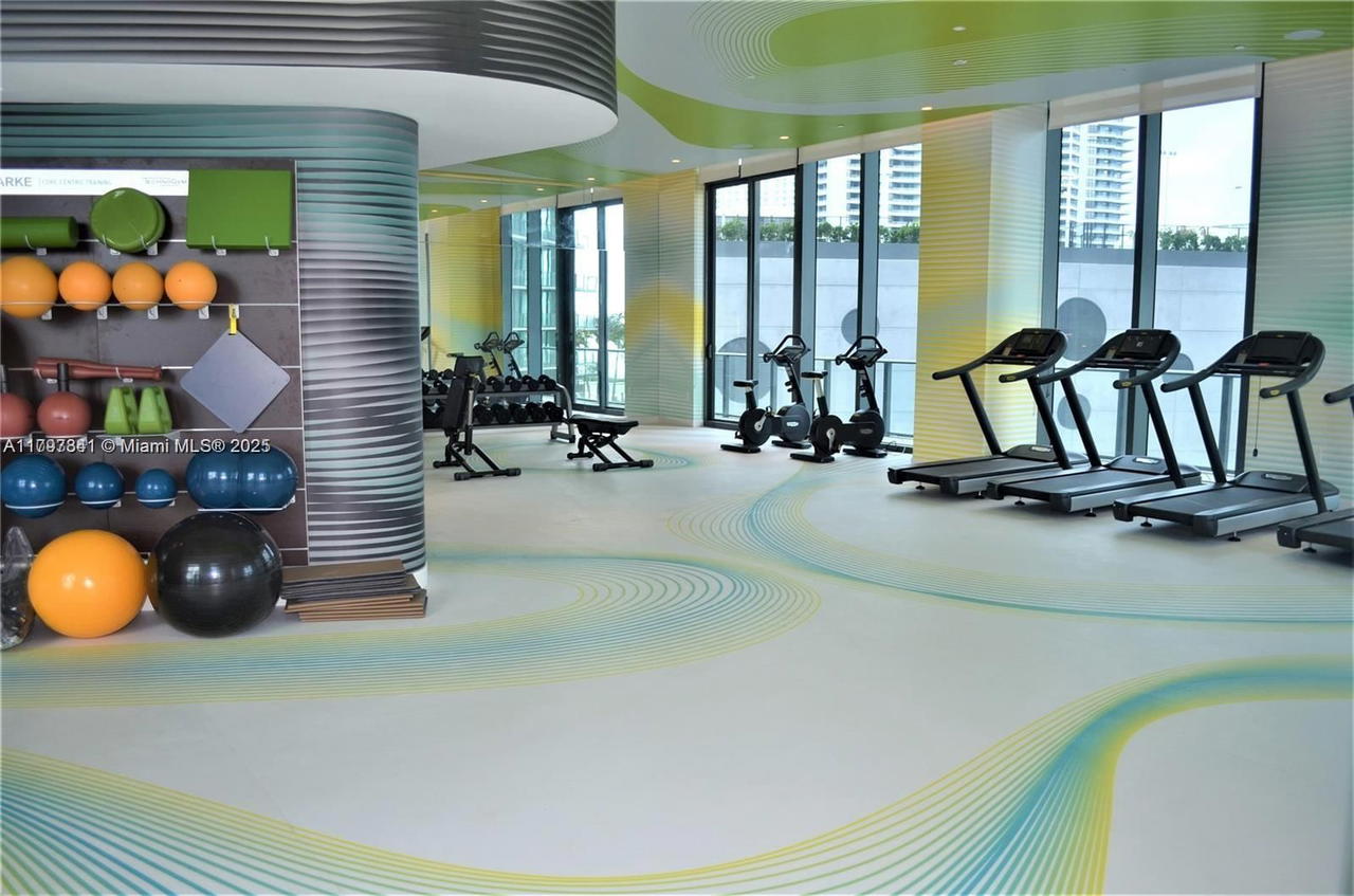 Real estate property located at 501 31st St #2802, Miami-dade, Paraiso Bayviews Condo, Miami, FL