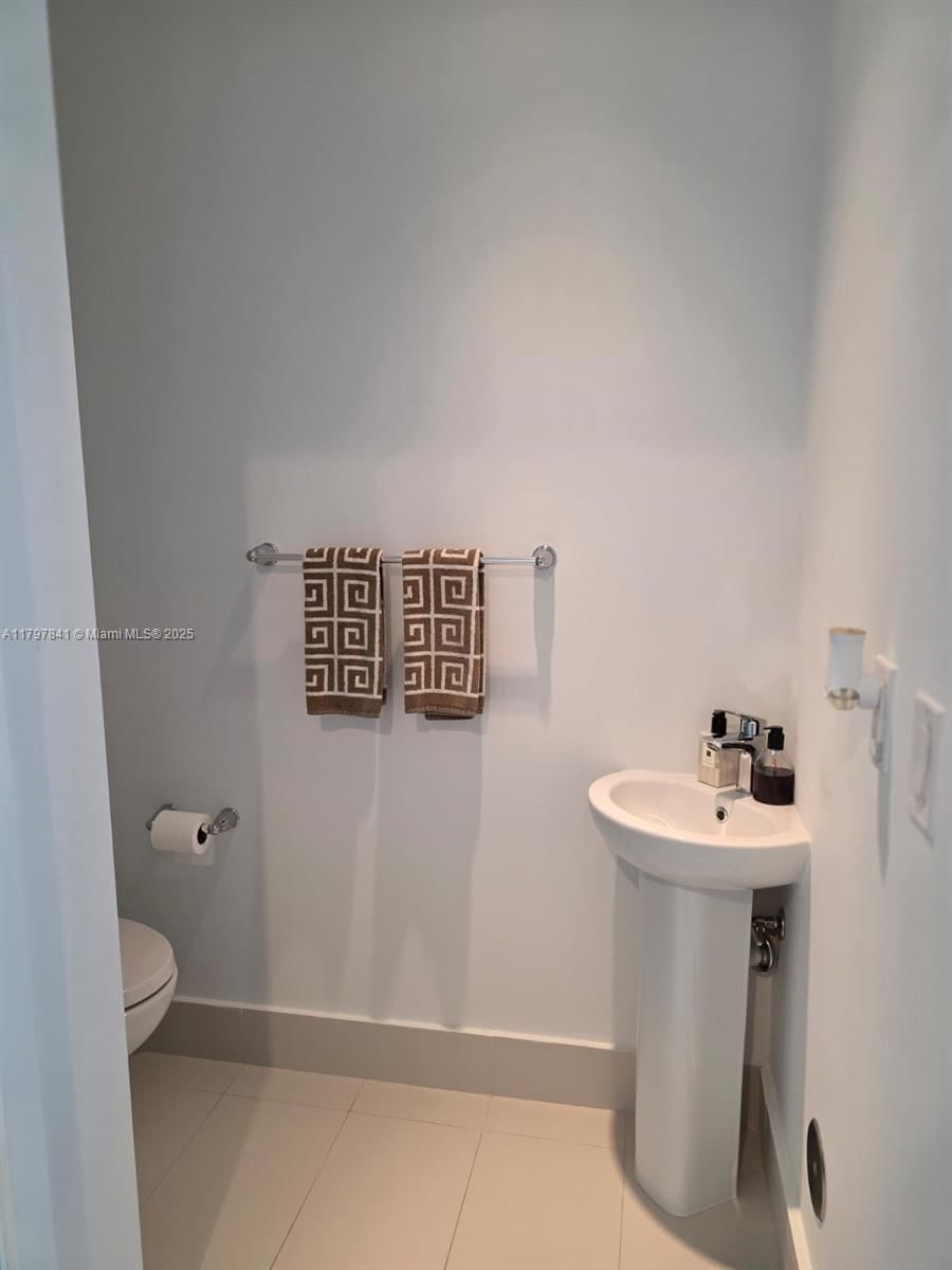 Real estate property located at 501 31st St #2802, Miami-dade, Paraiso Bayviews Condo, Miami, FL