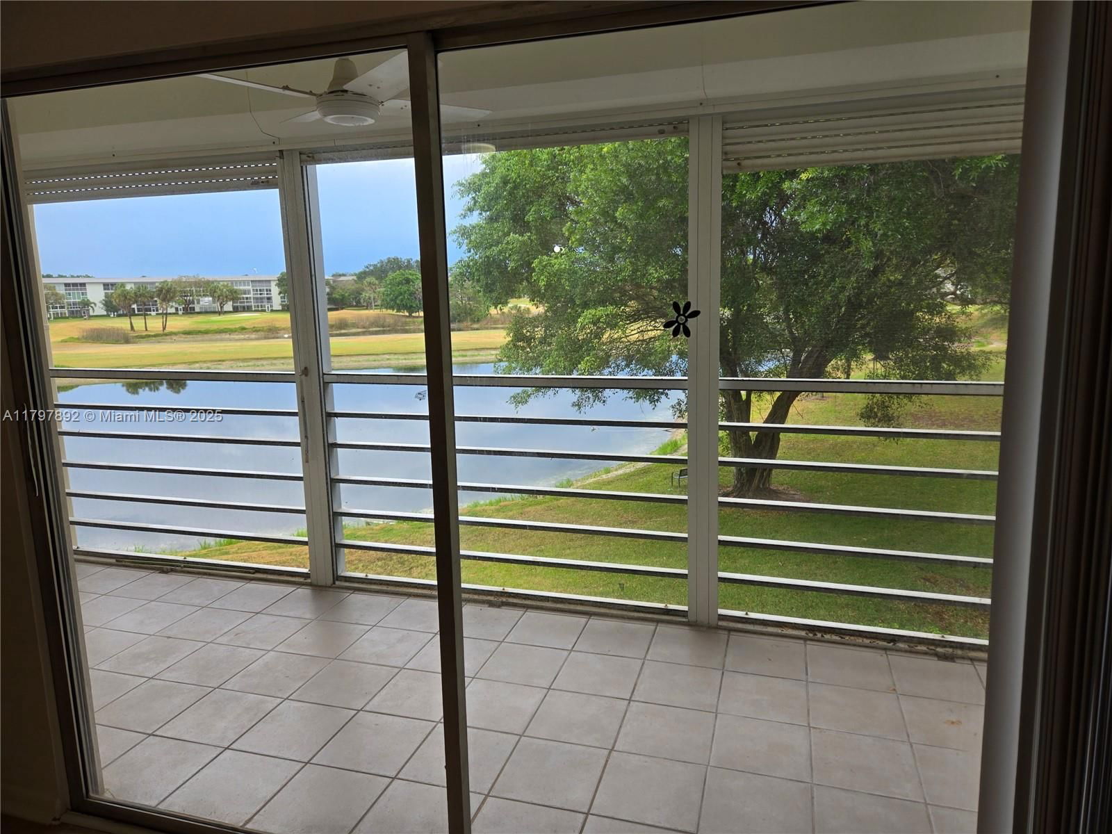Real estate property located at 2904 Victoria Pl F3, Broward, Victoria Village H Condo, Coconut Creek, FL