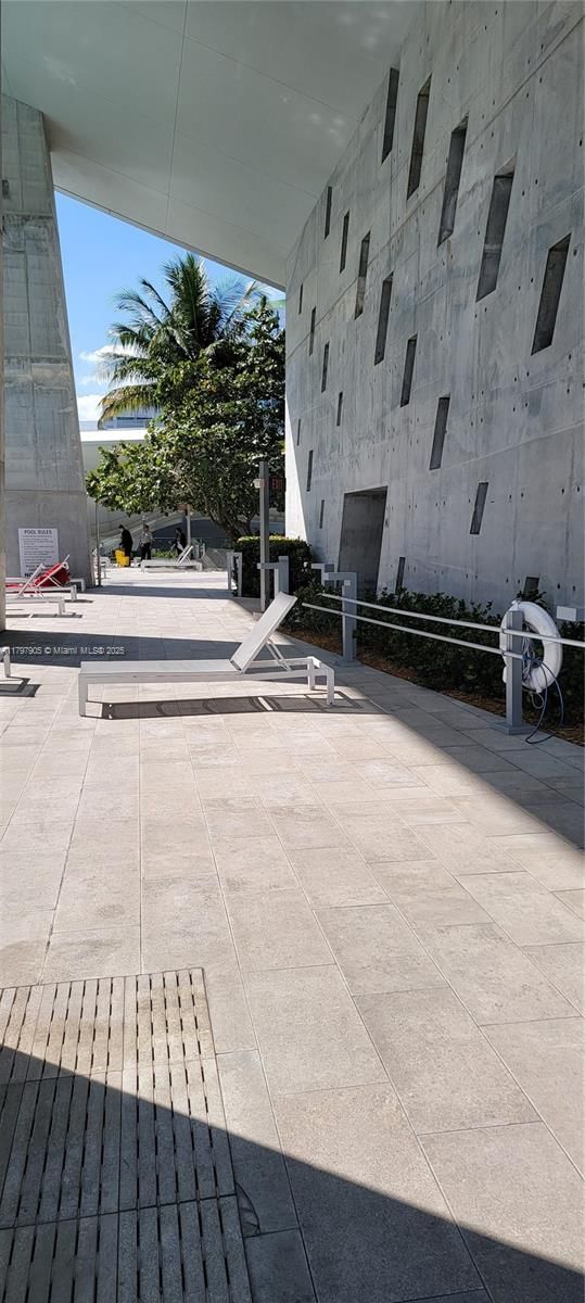 Real estate property located at 68 6th St #2110, Miami-dade, Reach Condo, Miami, FL