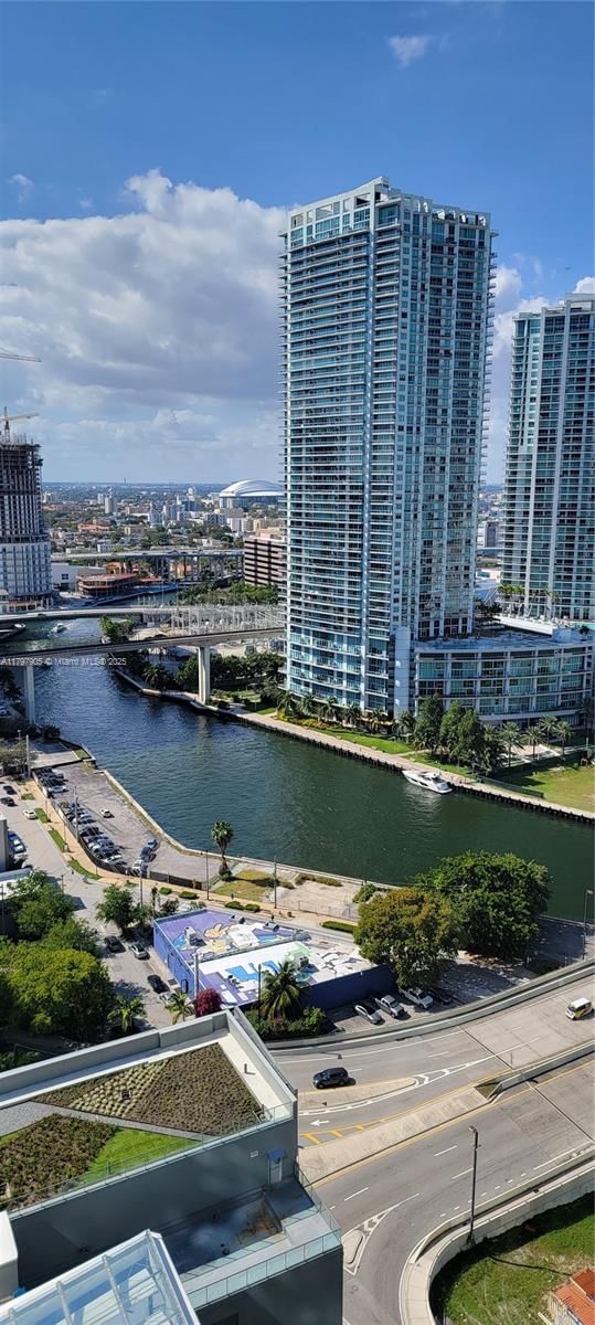 Real estate property located at 68 6th St #2110, Miami-dade, Reach Condo, Miami, FL